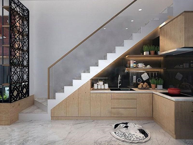 Thiết kế bếp dưới cầu thang có ưu điểm nhưng cũng có hạn chế cần lưu ý
